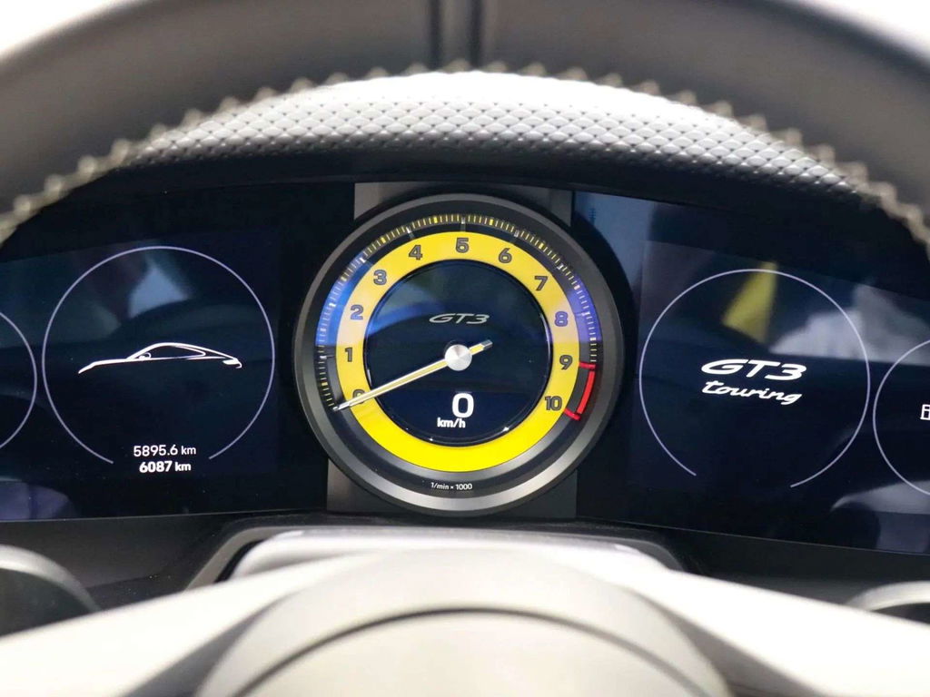 Porsche 992 GT3 Touring