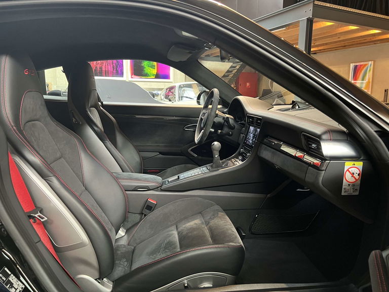 Porsche 991.2 Carrera GTS