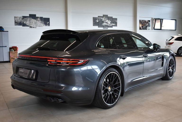 Porsche Panamera 4 E-Hybrid