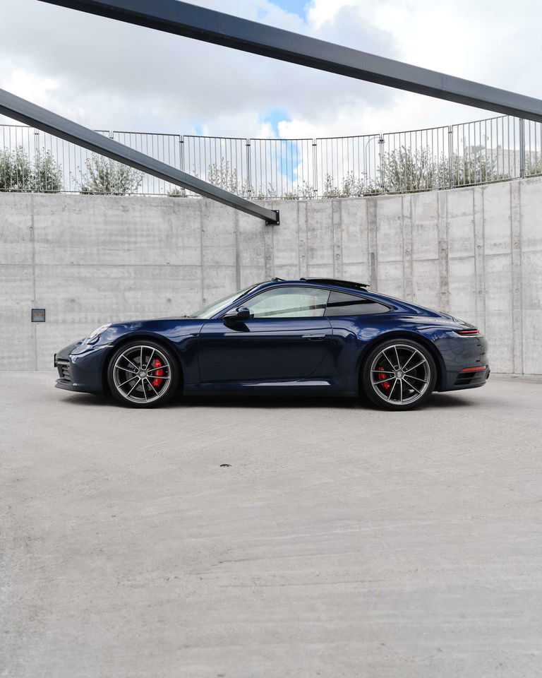 Porsche 992 Carrera 4S