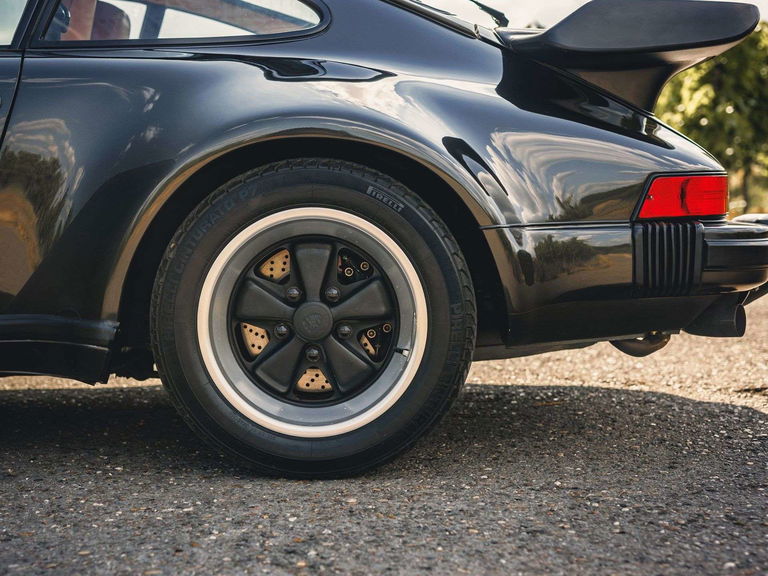 Porsche 911 Turbo 3.3