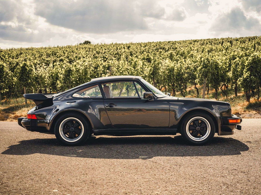 Porsche 911 Turbo 3.3