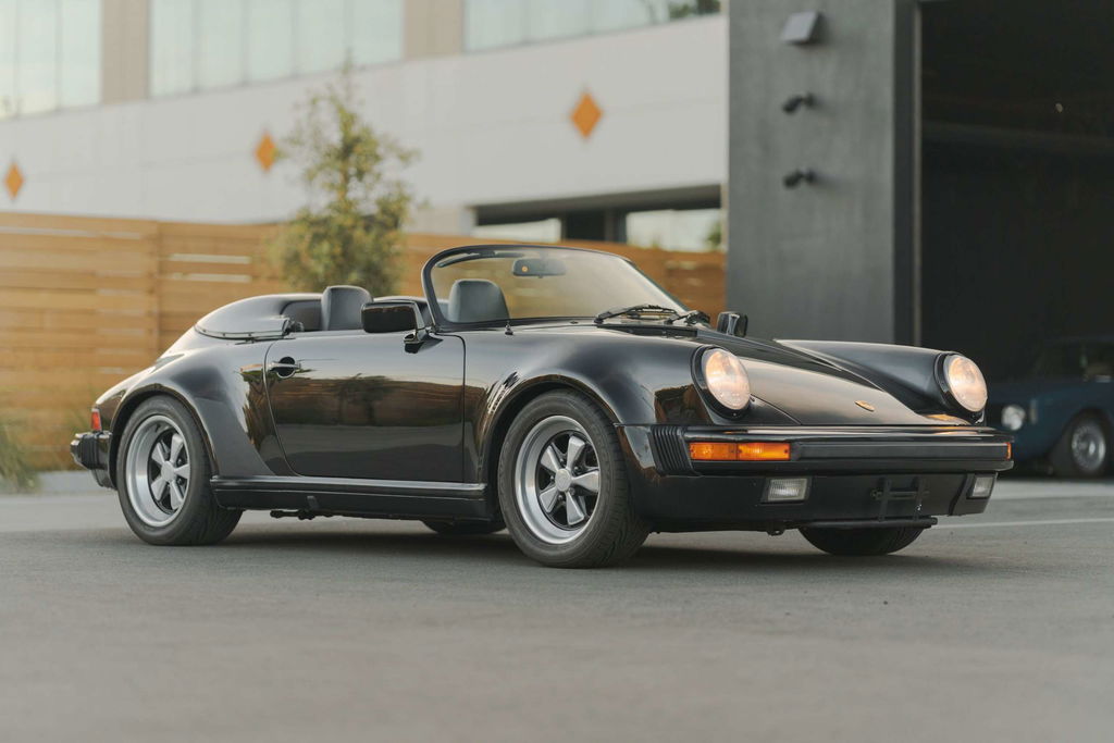 Porsche 911 Carrera 3.2 Speedster (US)