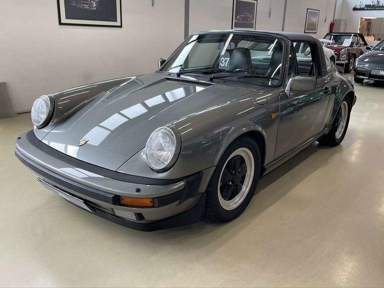 Porsche 911 Carrera 3.2