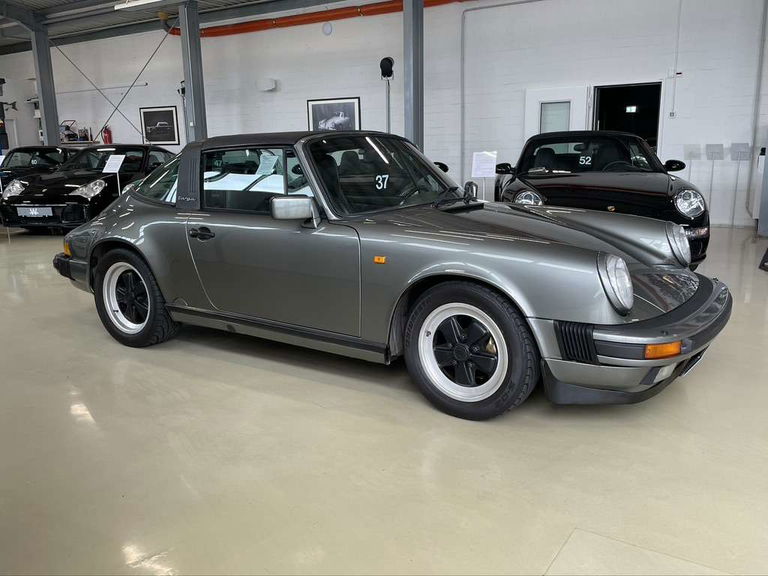 Porsche 911 Carrera 3.2