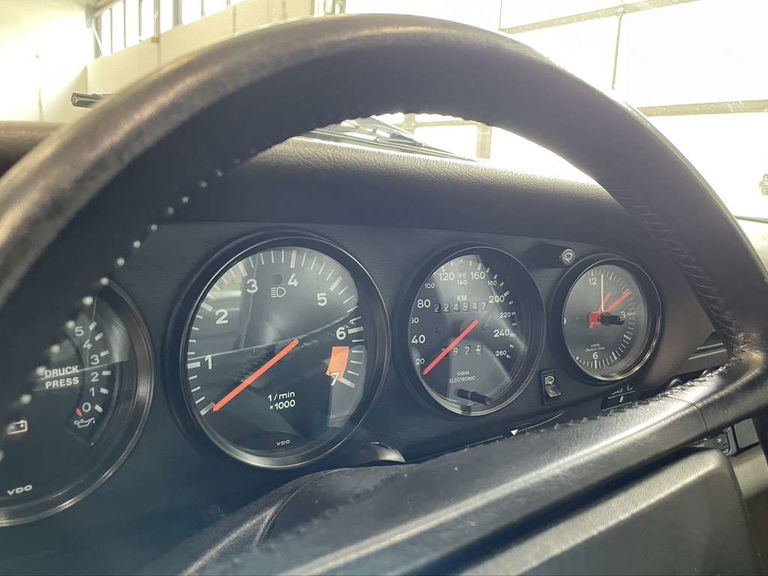 Porsche 911 Carrera 3.2