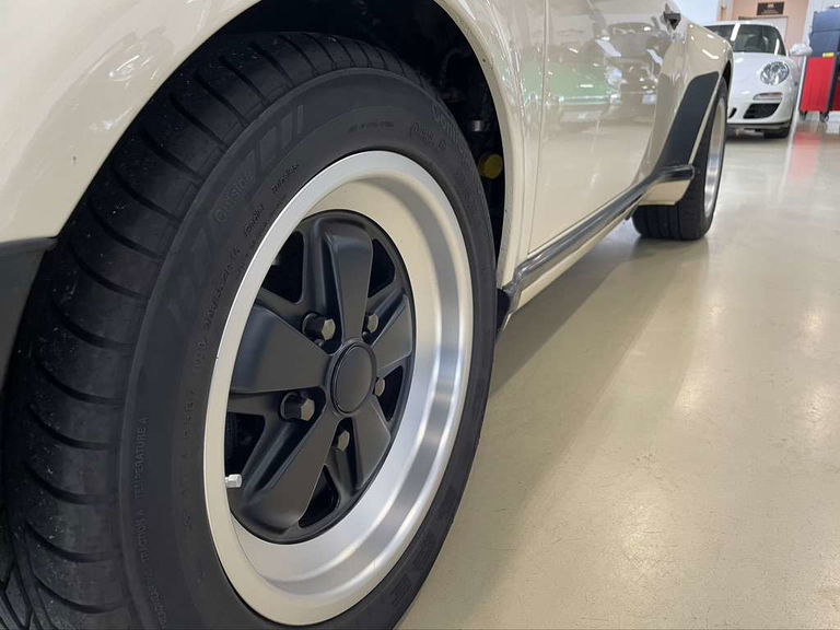 Porsche 911 Carrera 3.2 WTL