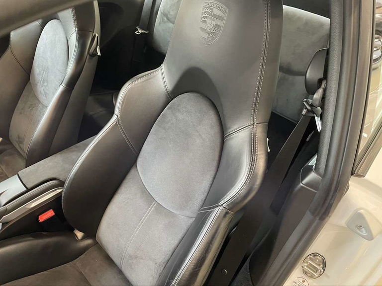 Porsche 997.2 Carrera GTS