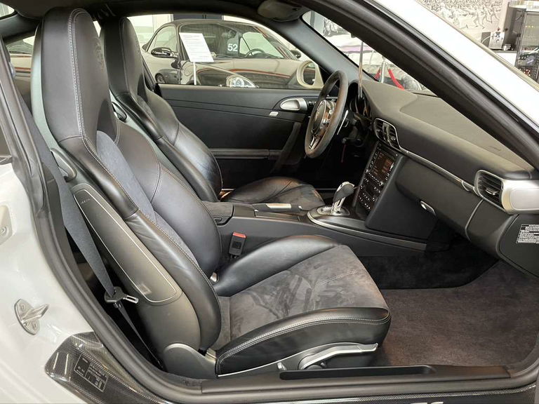 Porsche 997.2 Carrera GTS