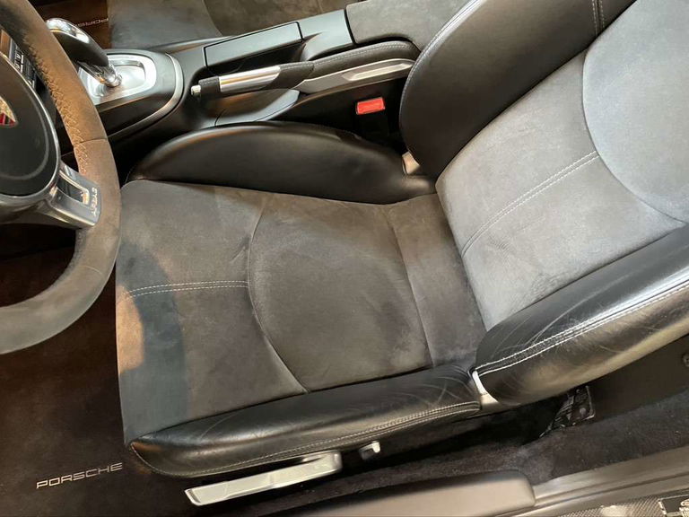 Porsche 997.2 Carrera GTS