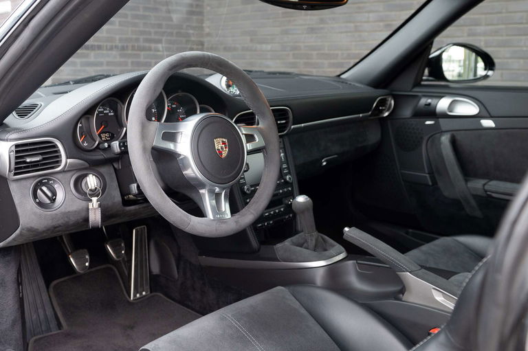 Porsche 997.2 Carrera GTS