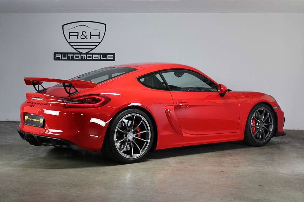 Porsche 981 Cayman GT4