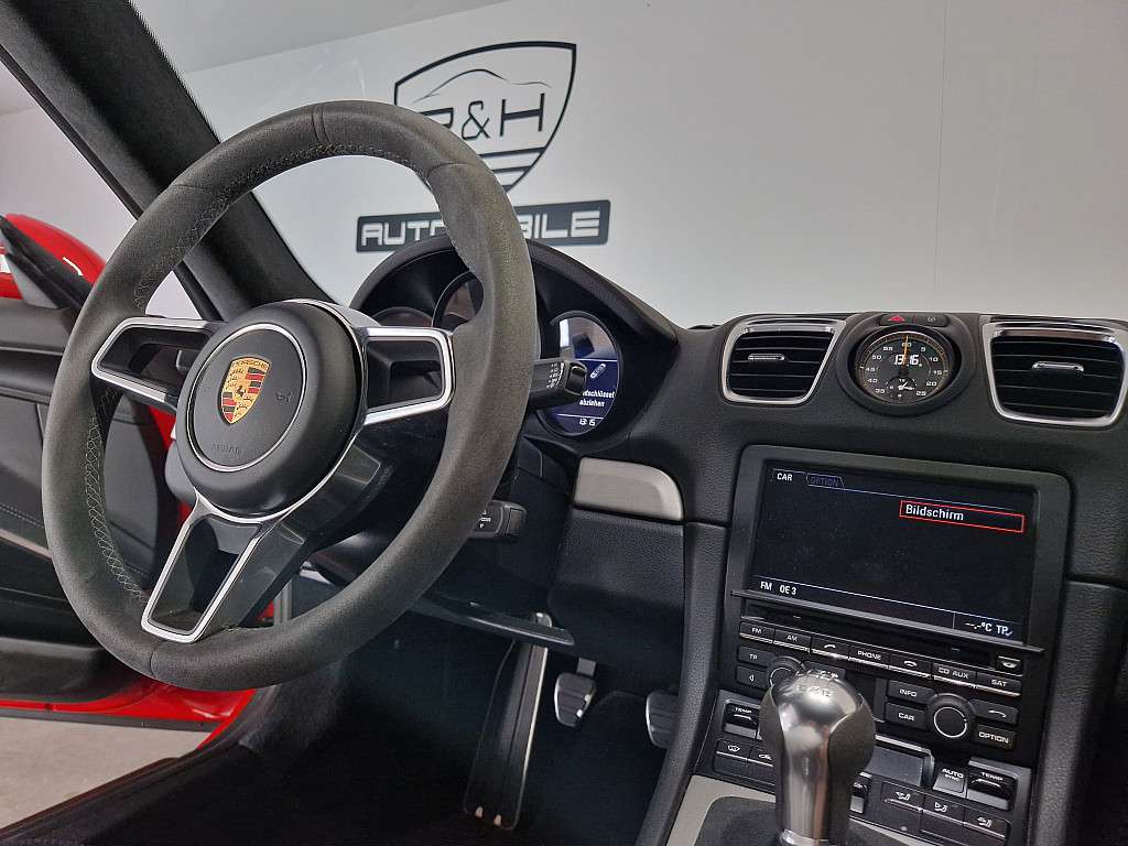 Porsche 981 Cayman GT4