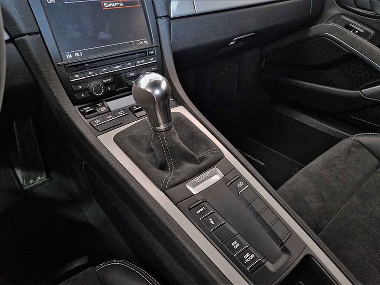 Porsche 981 Cayman GT4