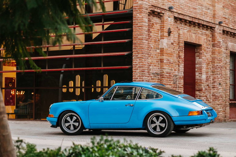 Porsche 911 Backdate