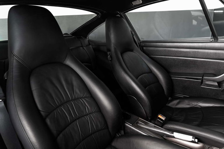 Porsche 993 Carrera 4S