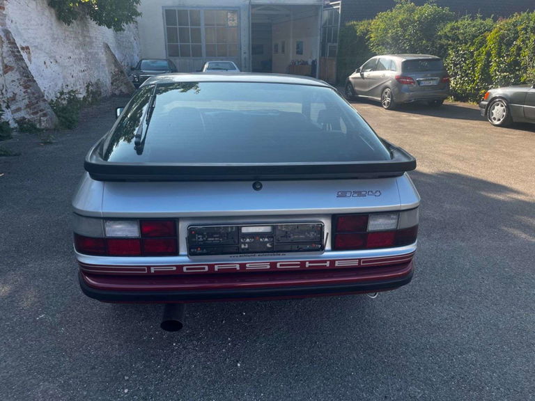 Porsche 924