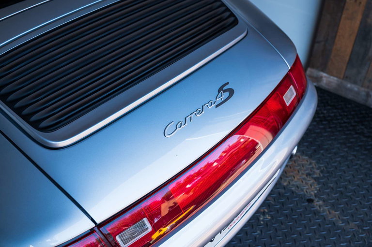Porsche 993 Carrera 4S