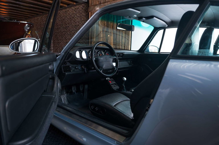 Porsche 993 Carrera 4S