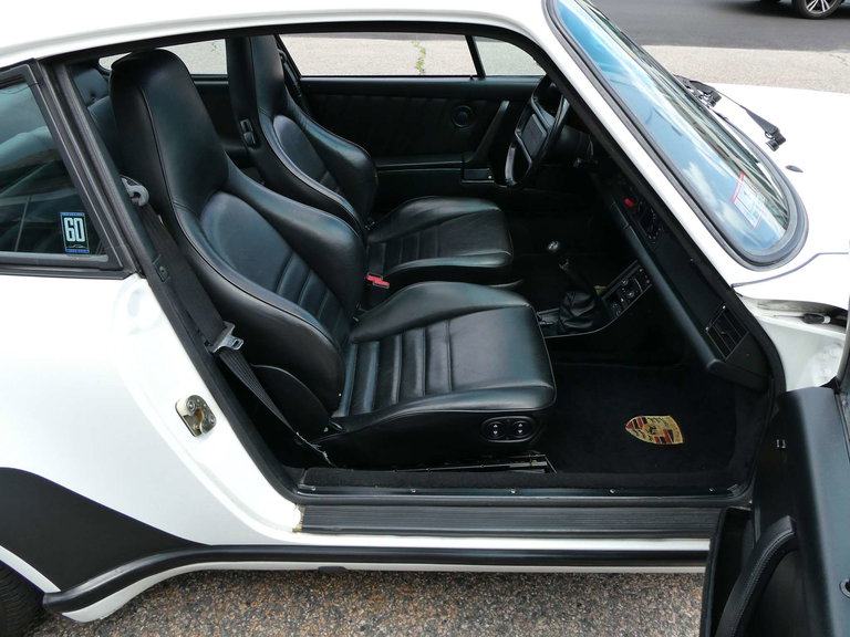 Porsche 911 Turbo 3.3