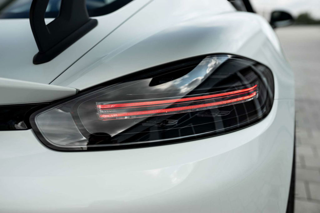 Porsche 718 Cayman GT4 RS