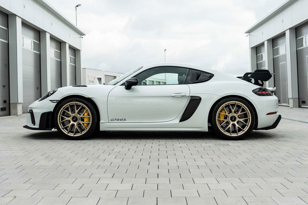 Porsche 718 Cayman GT4 RS