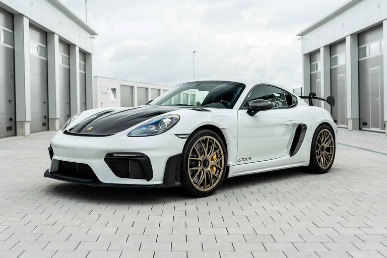 Porsche 718 Cayman GT4 RS
