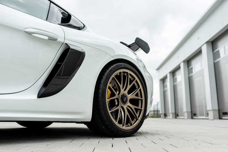 Porsche 718 Cayman GT4 RS