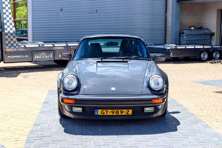 Porsche 911 Turbo 3.3