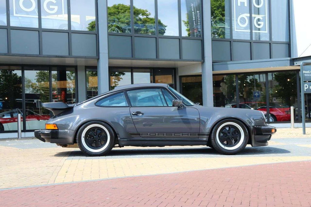 Porsche 911 Turbo 3.3