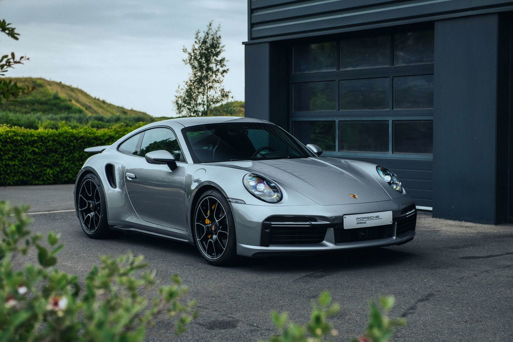 ポルシェ 911 (992)TurboSChristmasEdition2021 Porsche 992 Turbo S 2021 - elferspot.com - Marketplace for