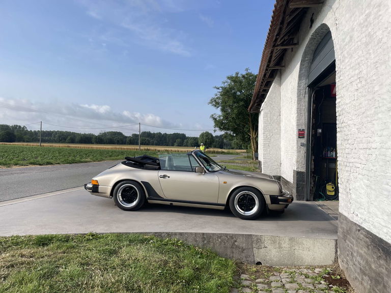 Porsche 911 Carrera 3.2