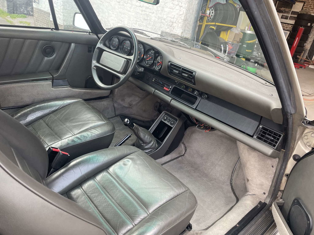 Porsche 911 Carrera 3.2