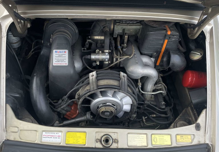 Porsche 911 Carrera 3.2