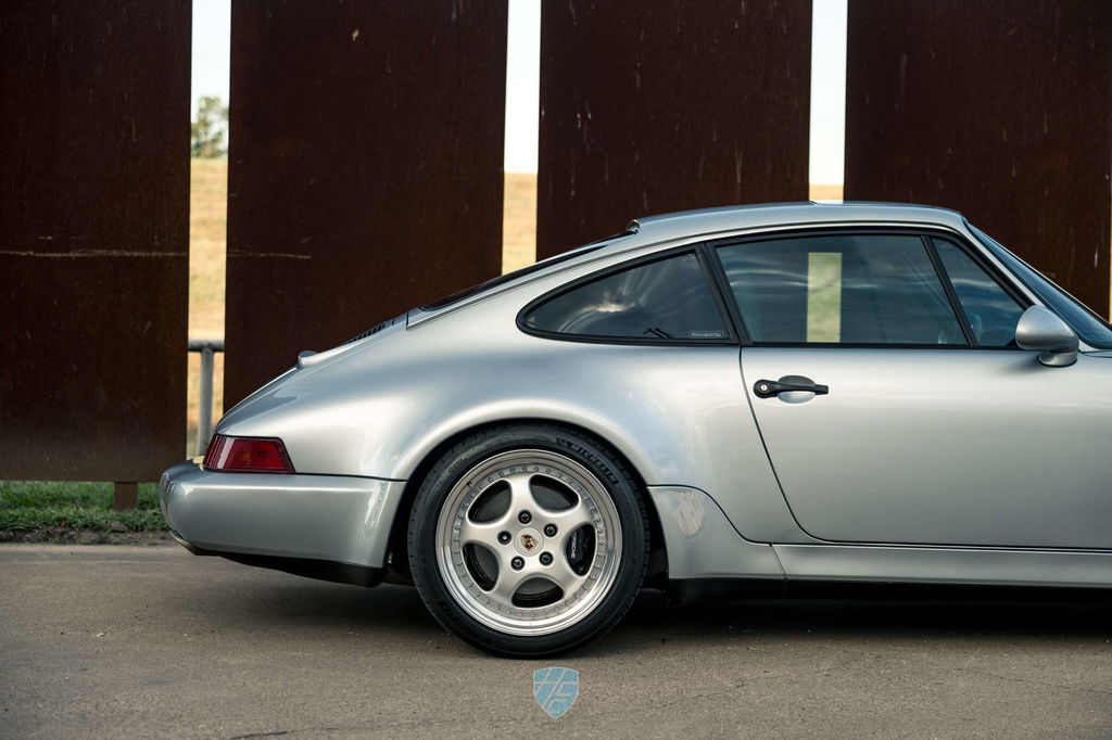 Porsche 964 Carrera 4 WTL