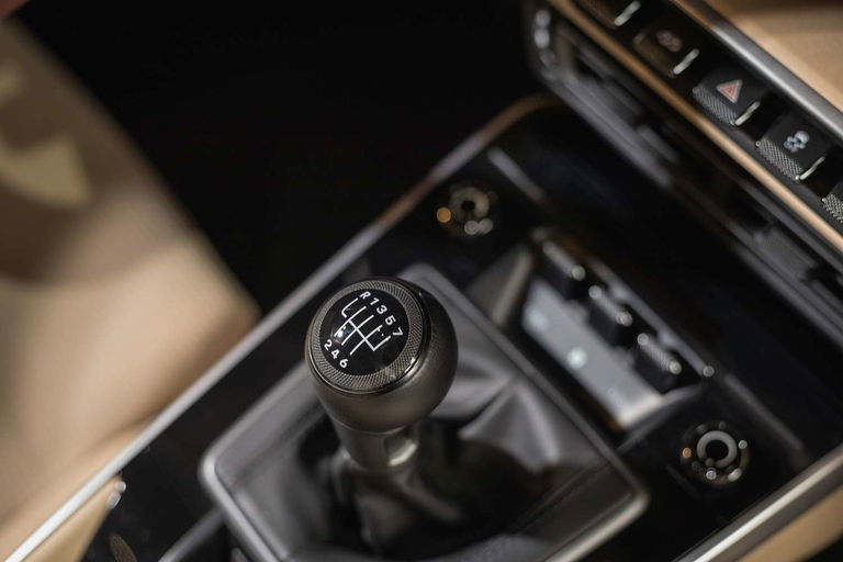 Porsche 992 Heritage Design Edition