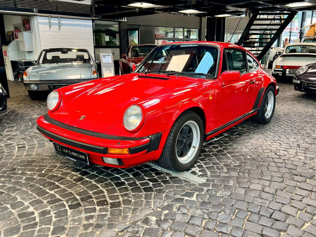 Porsche 911 Carrera 3.2