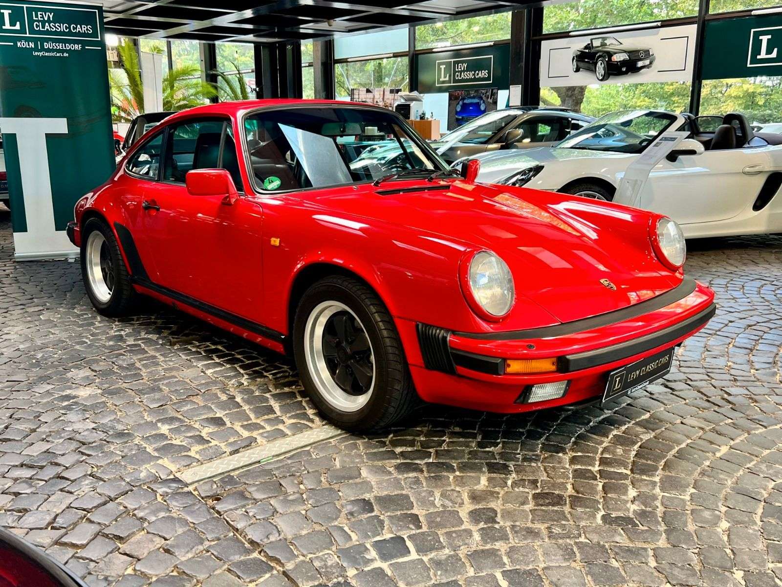 Porsche 911 Carrera 3.2