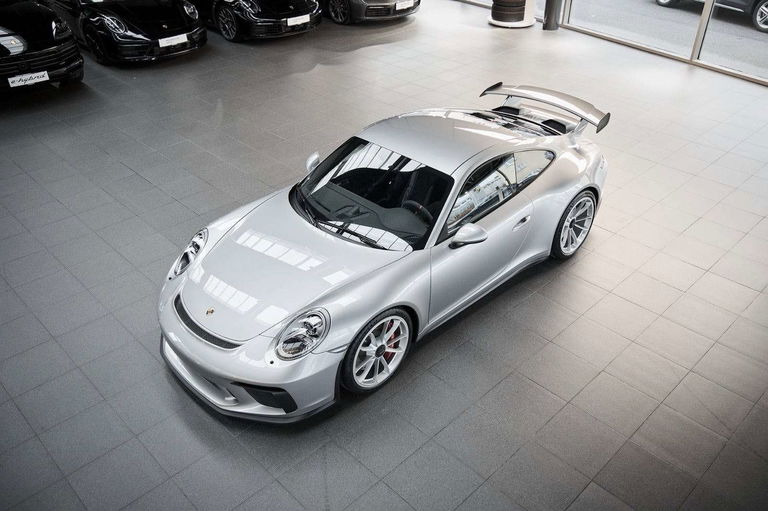 Porsche 992 Carrera GTS