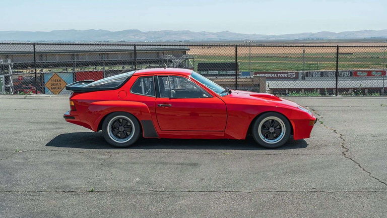 Porsche 924 Carrera GTS