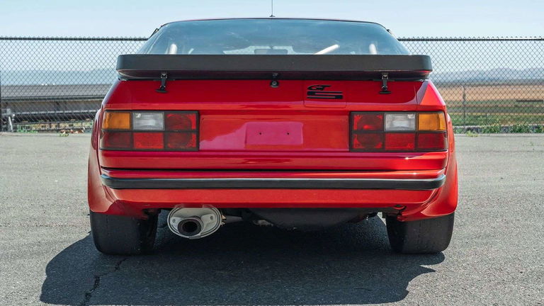 Porsche 924 Carrera GTS