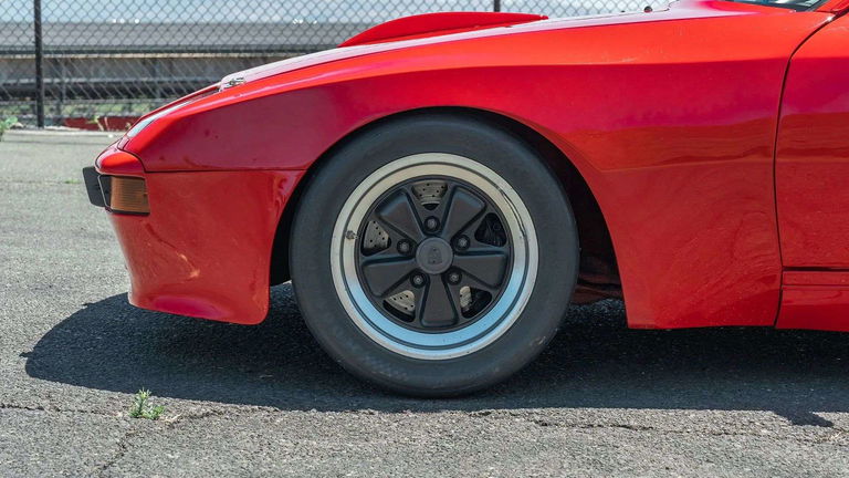 Porsche 924 Carrera GTS