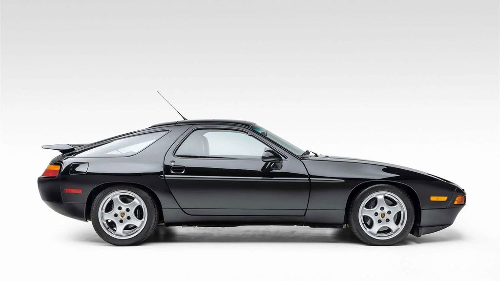 Porsche 928 GTS