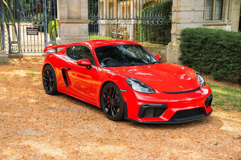 Porsche 718 Cayman GT4