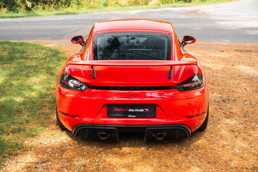 Porsche 718 Cayman GT4