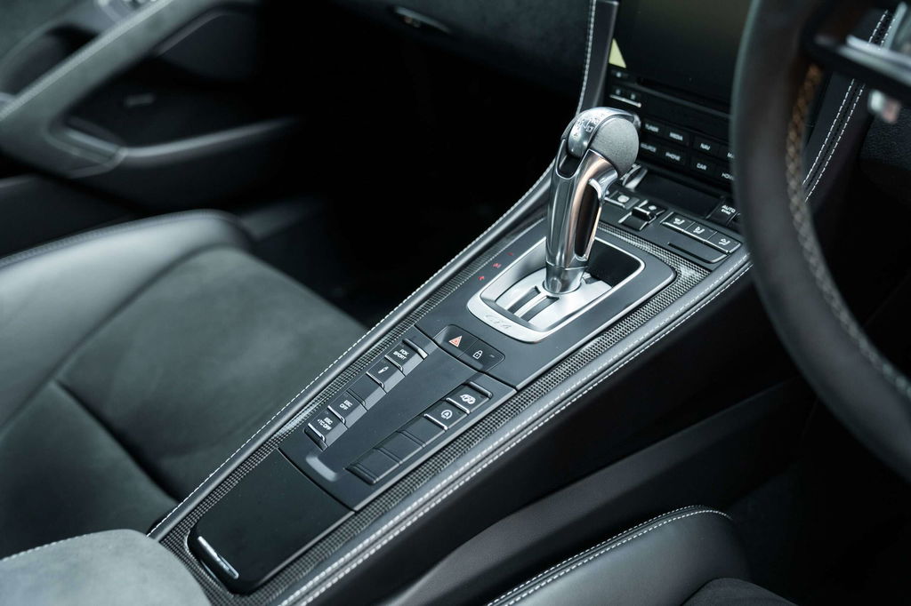 Porsche 718 Cayman GT4