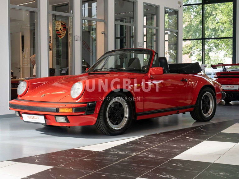 Porsche 911 Carrera 3.2