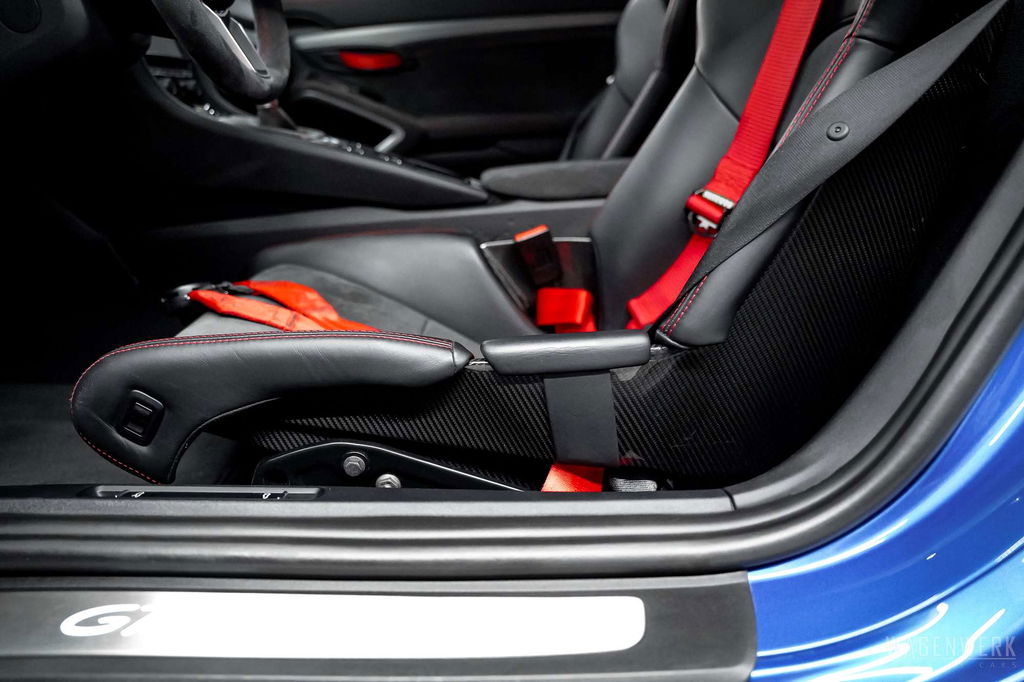 Porsche 981 Cayman GT4