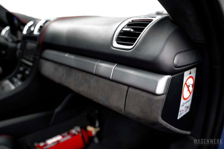 Porsche 981 Cayman GT4