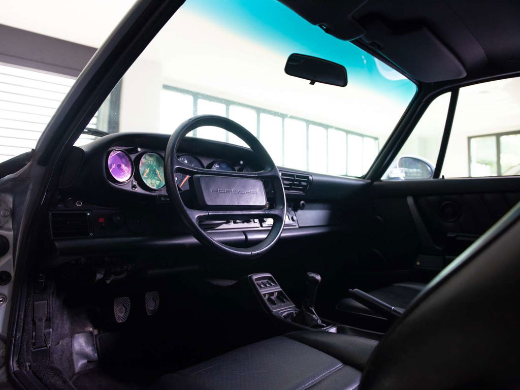 Porsche 964 Carrera 4